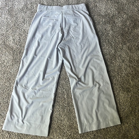 EUC ATHLETA TRIBECA CROP PANT, TERN GREY, size 2 - Picture 7 of 9